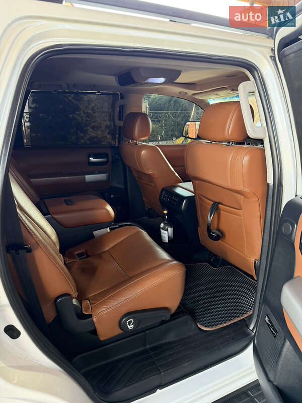 Внедорожник / Кроссовер Toyota Sequoia 2008 в Одессе