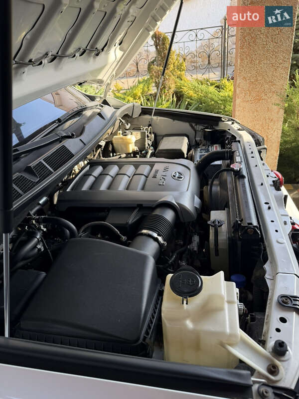 Внедорожник / Кроссовер Toyota Sequoia 2008 в Одессе