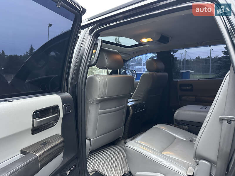 Позашляховик / Кросовер Toyota Sequoia 2008 в Києві