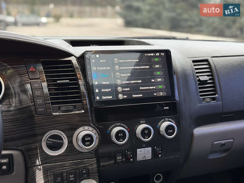 Позашляховик / Кросовер Toyota Sequoia 2008 в Києві