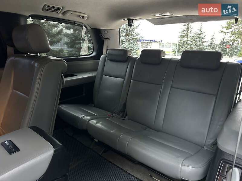 Позашляховик / Кросовер Toyota Sequoia 2008 в Києві