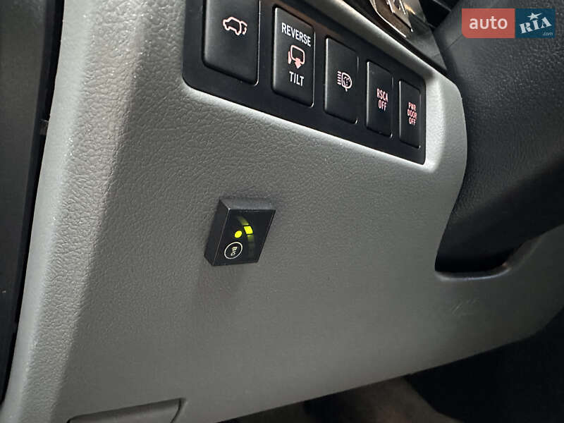 Позашляховик / Кросовер Toyota Sequoia 2008 в Києві