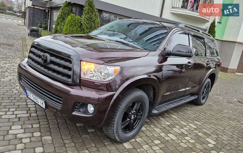 Позашляховик / Кросовер Toyota Sequoia 2012 в Івано-Франківську