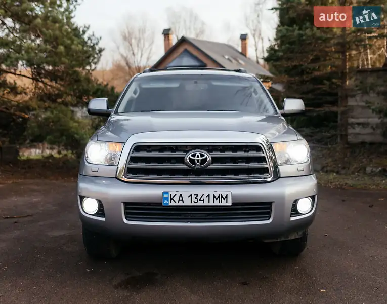 Toyota Sequoia