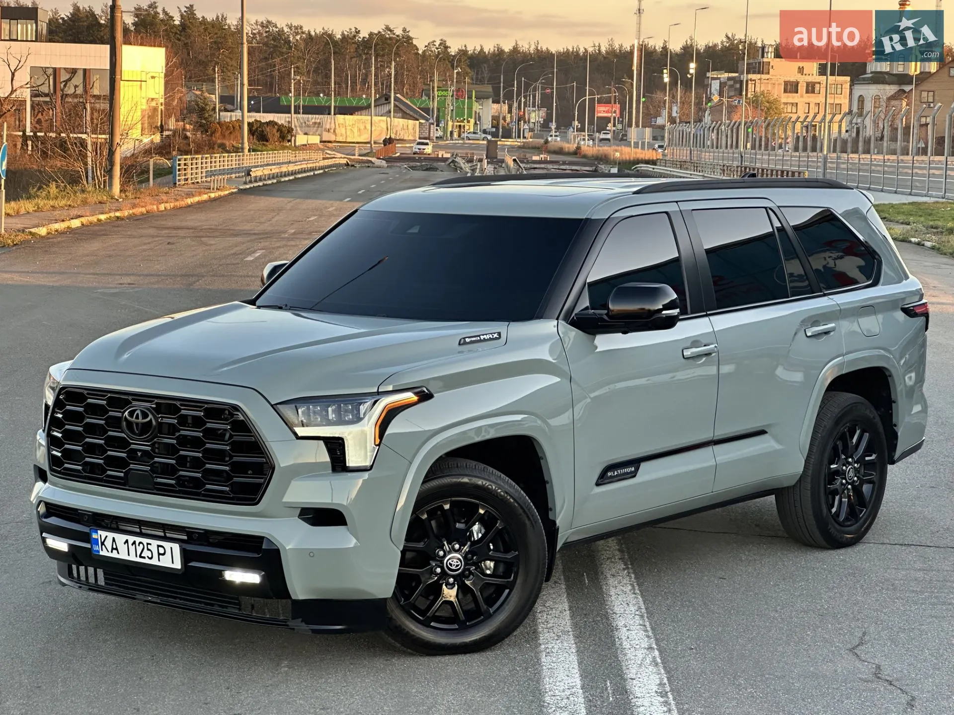 2023 Toyota Sequoia - мініатюра 2