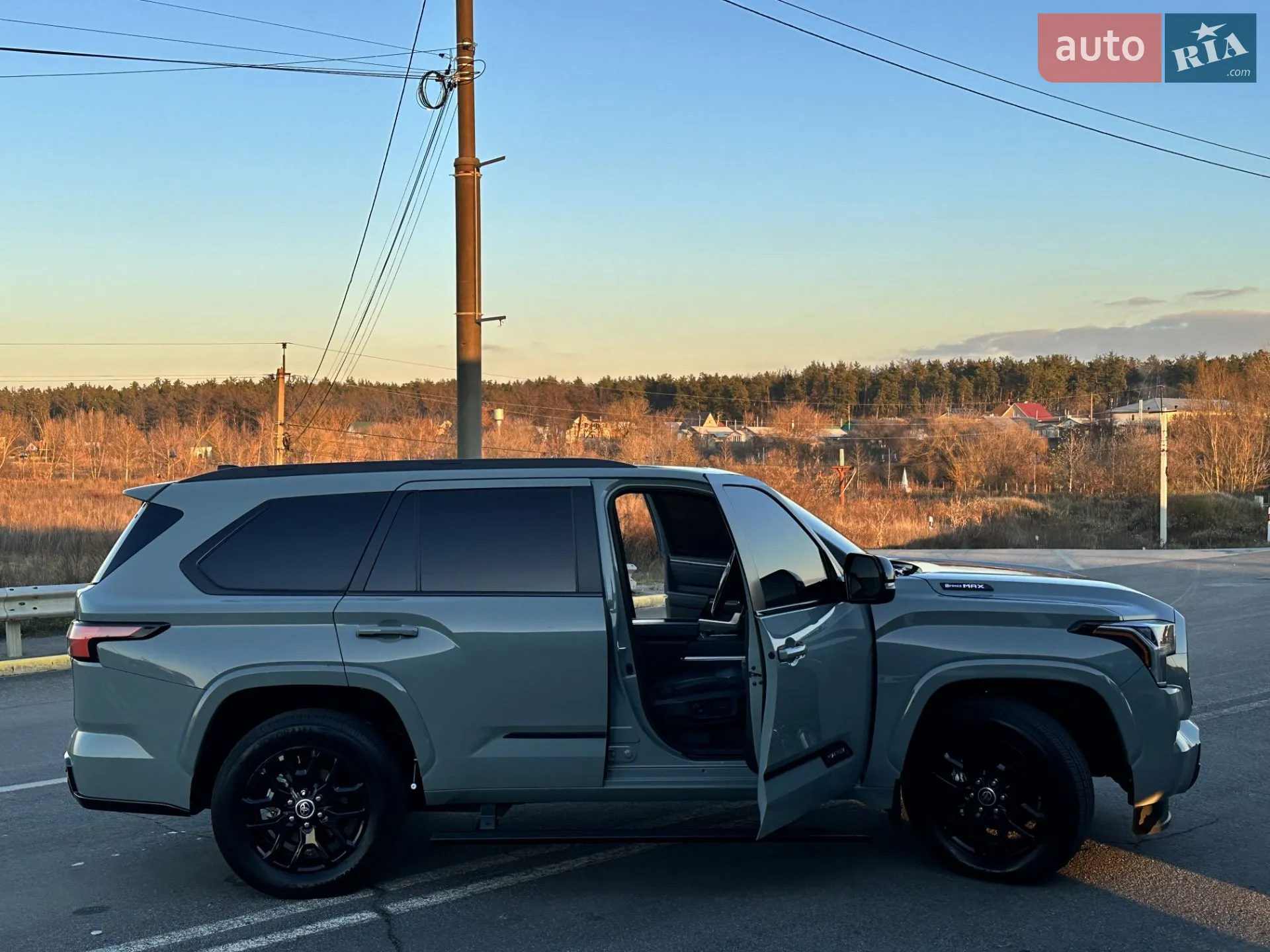 2023 Toyota Sequoia - мініатюра 8