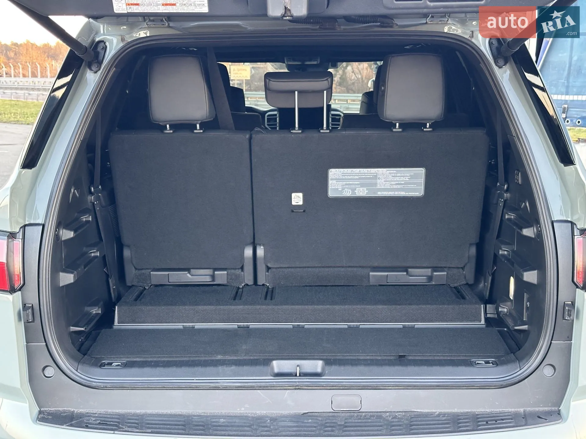 2023 Toyota Sequoia - мініатюра 13