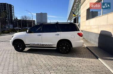 Позашляховик / Кросовер Toyota Sequoia 2016 в Києві