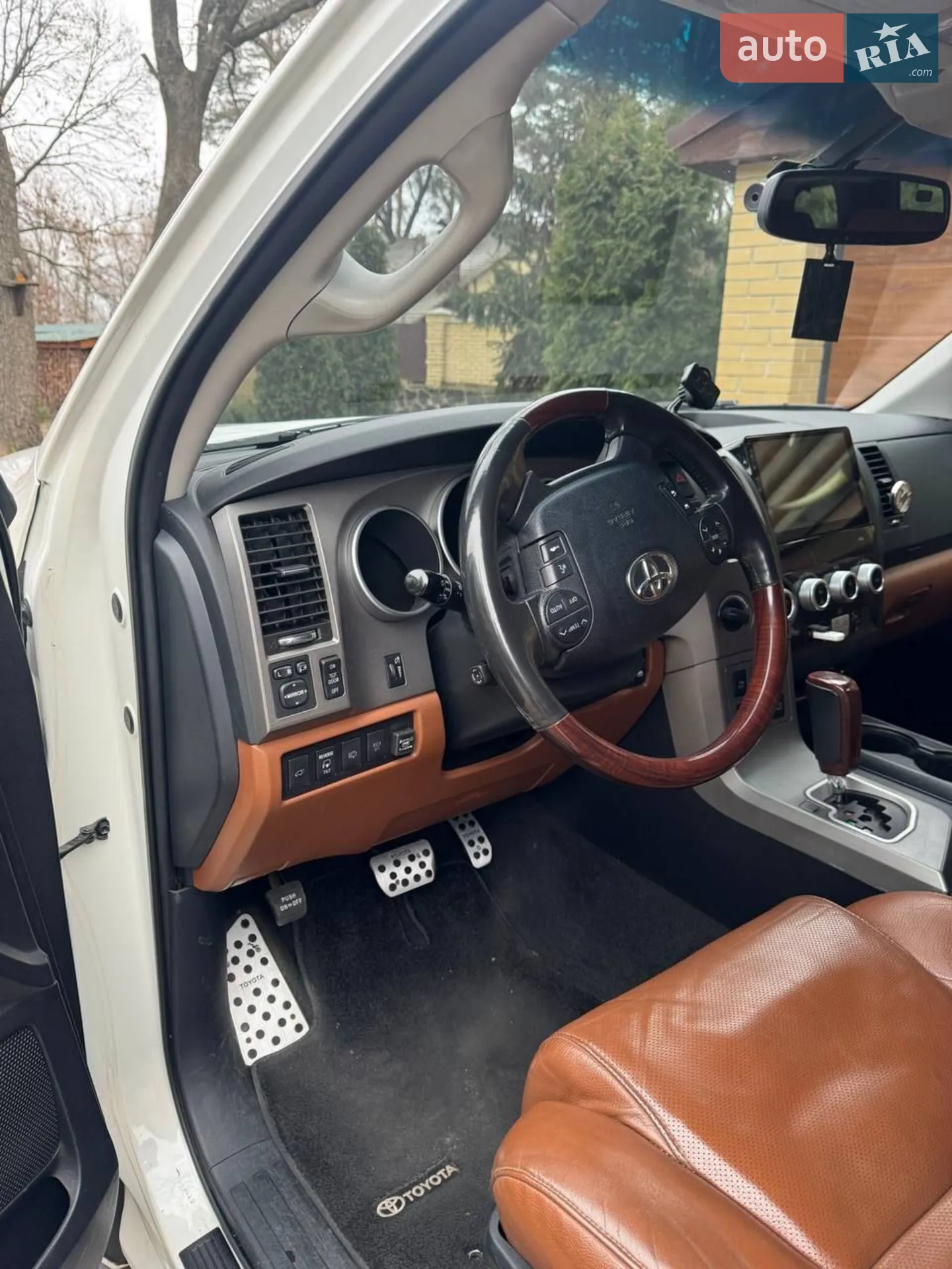 2011 Toyota Sequoia - мініатюра 14