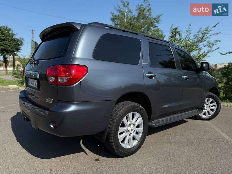 Позашляховик / Кросовер Toyota Sequoia 2010 в Кривому Розі фото 7 Позашляховик / Кросовер Toyota Sequoia 2010 в Кривому Розі
