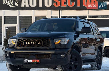 Внедорожник / Кроссовер Toyota Sequoia 2017 в Харькове