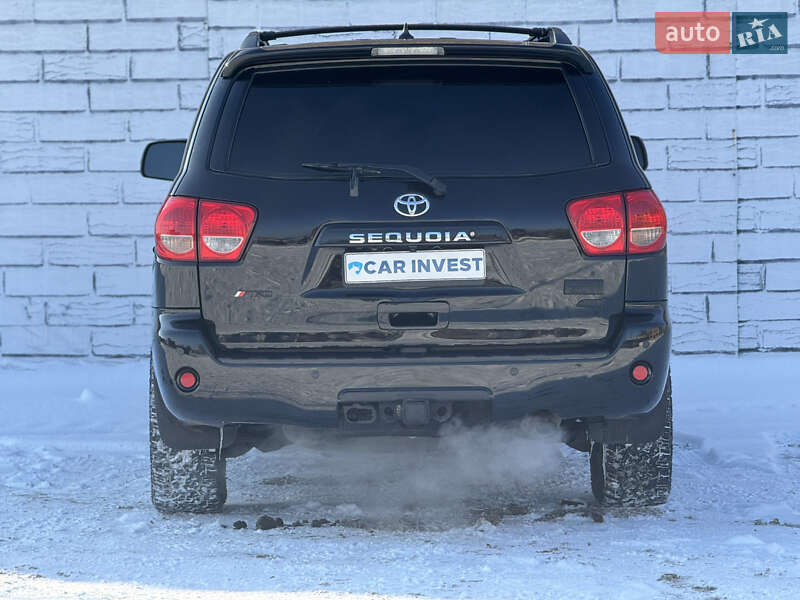 Внедорожник / Кроссовер Toyota Sequoia 2013 в Киеве