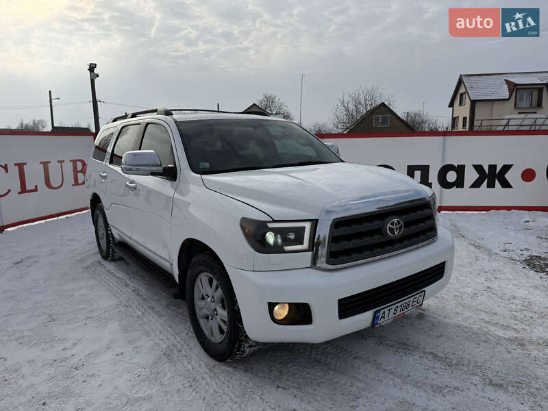 Внедорожник / Кроссовер Toyota Sequoia 2011 в Переяславе