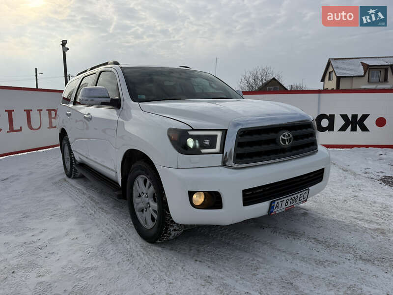 Внедорожник / Кроссовер Toyota Sequoia 2011 в Переяславе