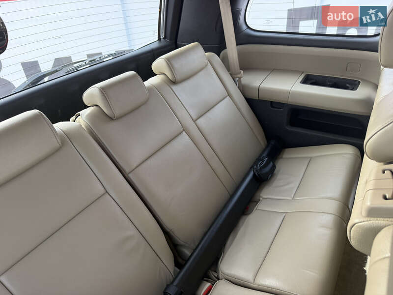 Внедорожник / Кроссовер Toyota Sequoia 2011 в Переяславе