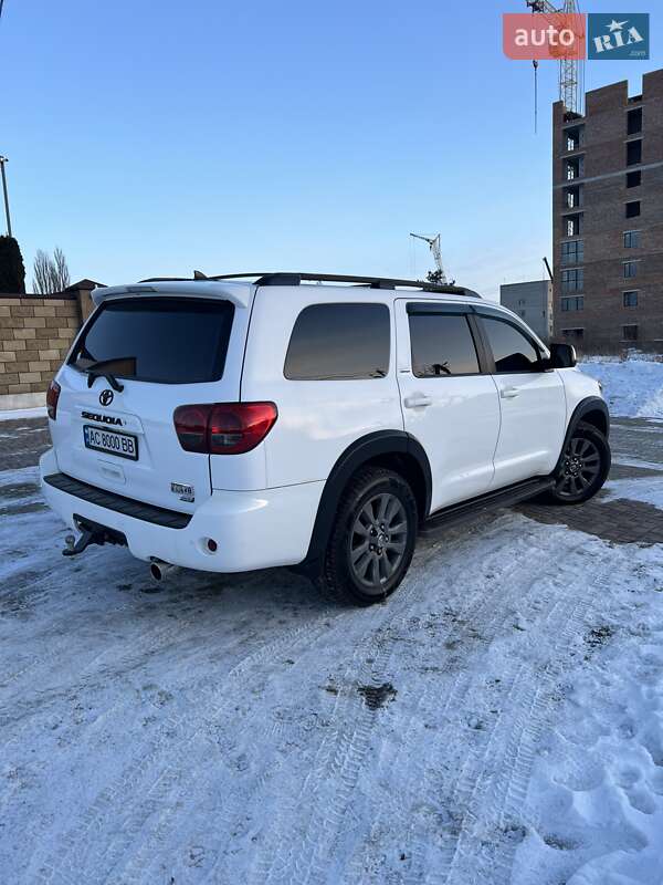 Внедорожник / Кроссовер Toyota Sequoia 2013 в Луцке фото 33 Внедорожник / Кроссовер Toyota Sequoia 2013 в Луцке