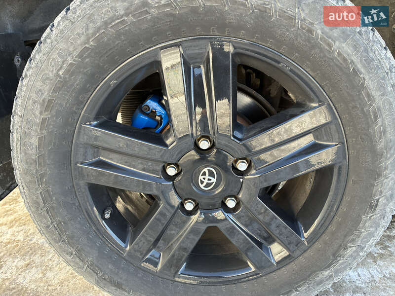 Внедорожник / Кроссовер Toyota Sequoia 2008 в Киеве