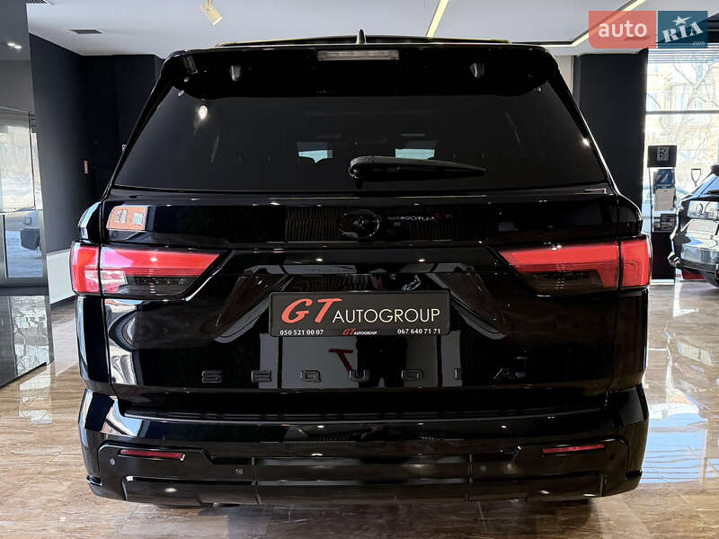 Внедорожник / Кроссовер Toyota Sequoia 2024 в Киеве