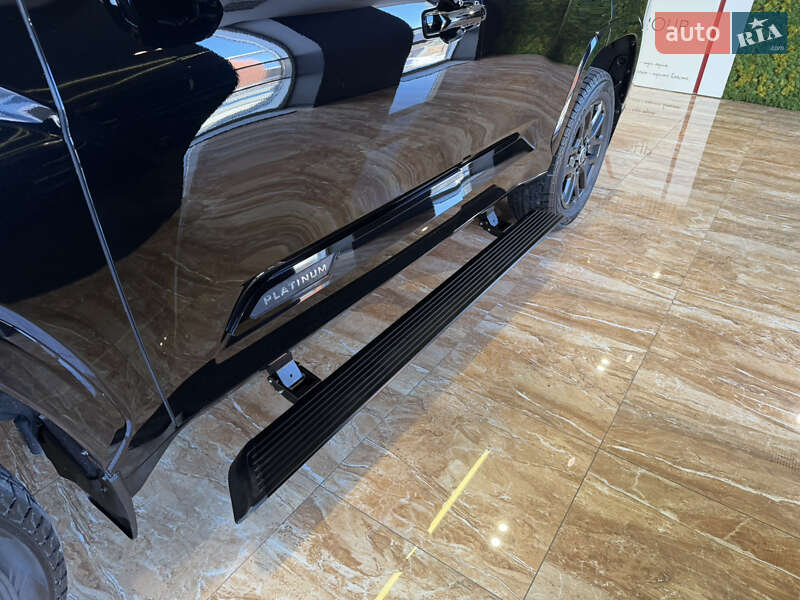 Внедорожник / Кроссовер Toyota Sequoia 2024 в Киеве