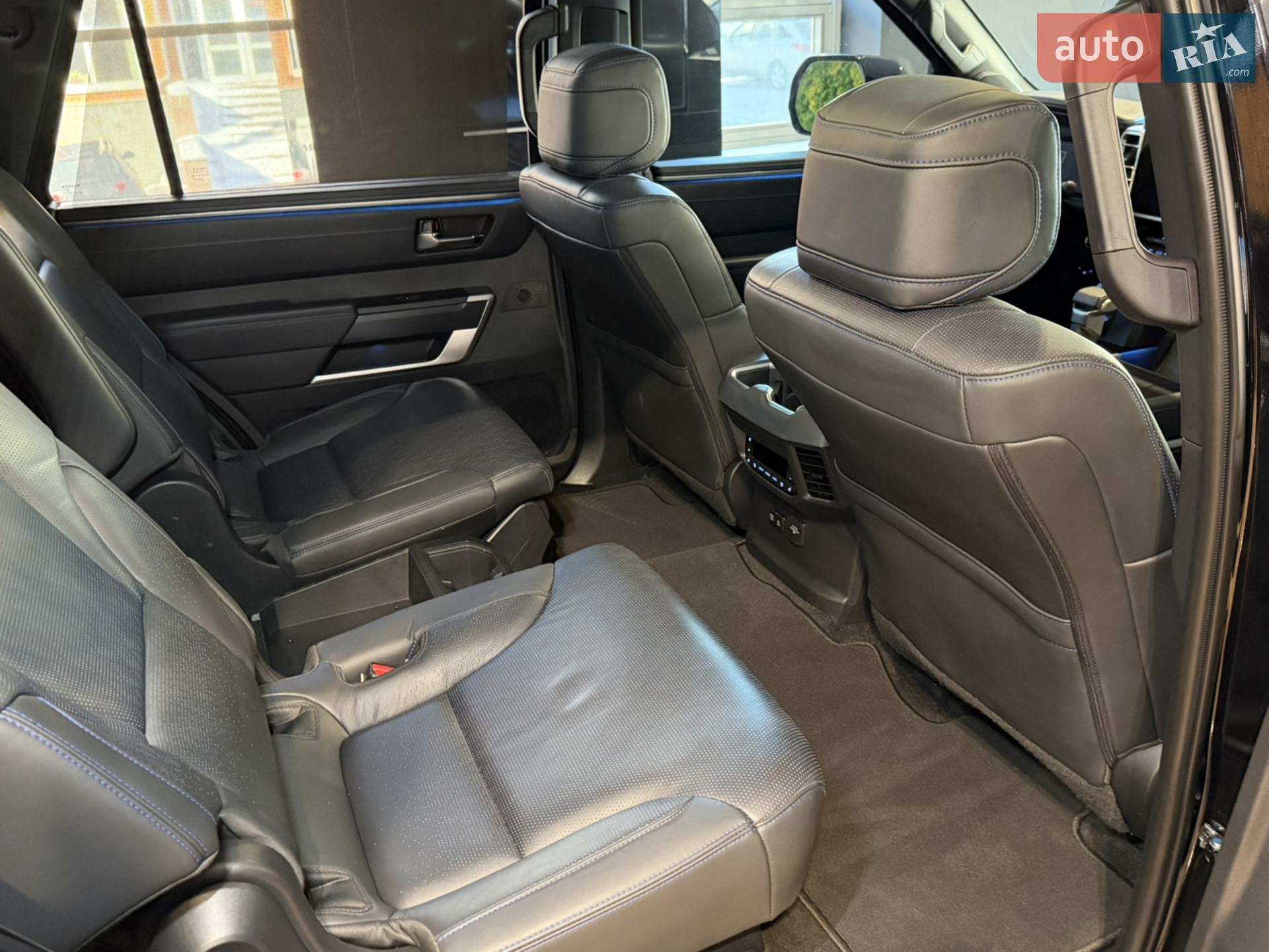 2024 Toyota Sequoia - мініатюра 66
