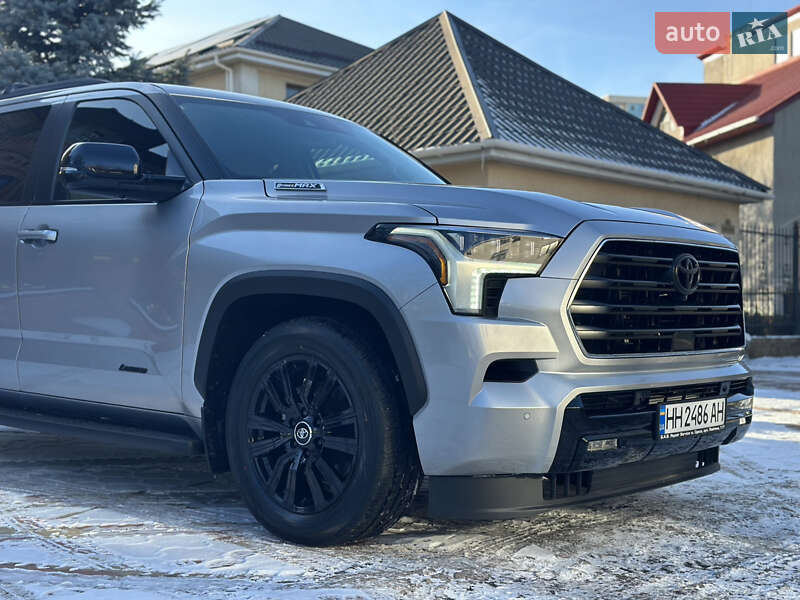 Внедорожник / Кроссовер Toyota Sequoia 2024 в Одессе