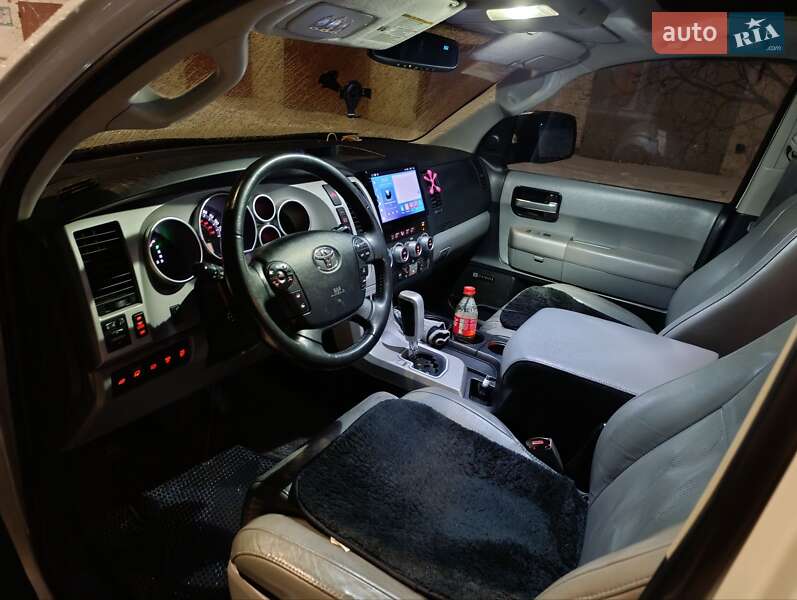 Внедорожник / Кроссовер Toyota Sequoia 2008 в Смеле фото 20 Внедорожник / Кроссовер Toyota Sequoia 2008 в Смеле