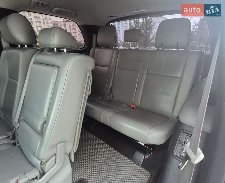 Внедорожник / Кроссовер Toyota Sequoia 2012 в Ивано-Франковске