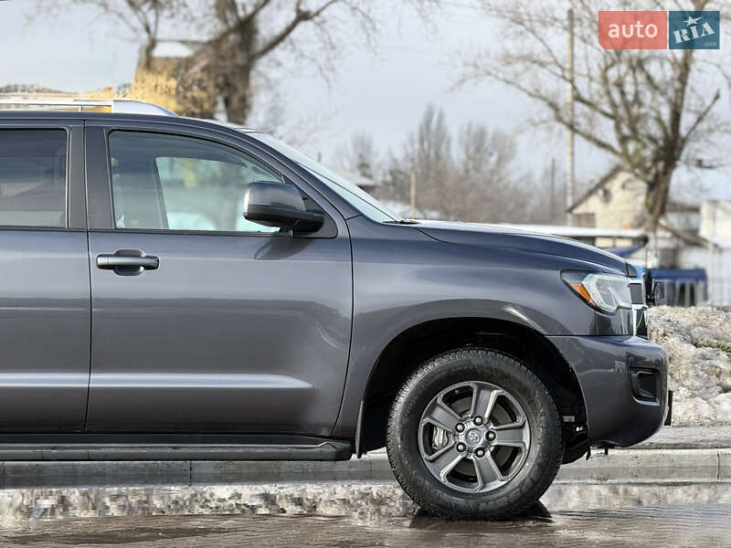 Внедорожник / Кроссовер Toyota Sequoia 2019 в Киеве фото 11 Внедорожник / Кроссовер Toyota Sequoia 2019 в Киеве