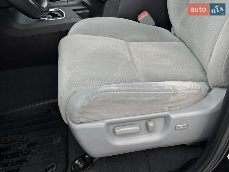 Внедорожник / Кроссовер Toyota Sequoia 2019 в Киеве фото 35 Внедорожник / Кроссовер Toyota Sequoia 2019 в Киеве