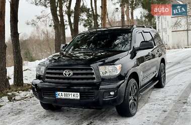 Внедорожник / Кроссовер Toyota Sequoia 2011 в Киеве