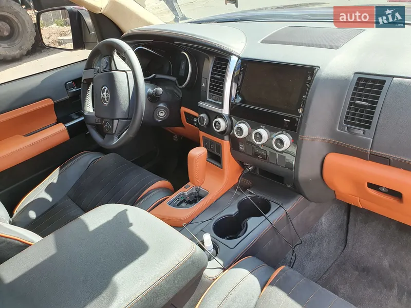 Toyota Sequoia