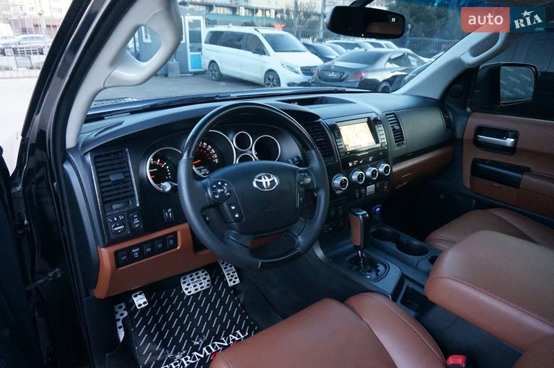 Внедорожник / Кроссовер Toyota Sequoia 2008 в Одессе