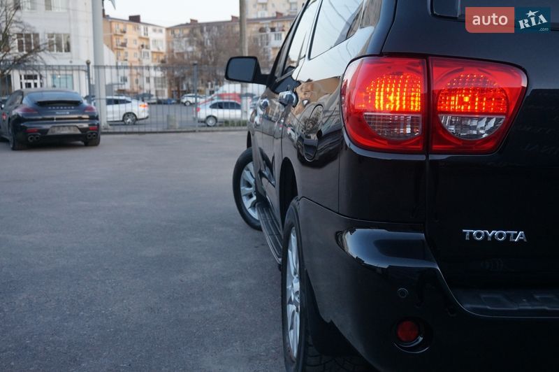 Внедорожник / Кроссовер Toyota Sequoia 2008 в Одессе