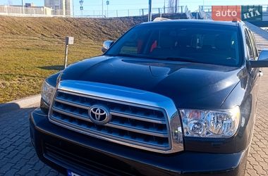 Позашляховик / Кросовер Toyota Sequoia 2013 в Києві