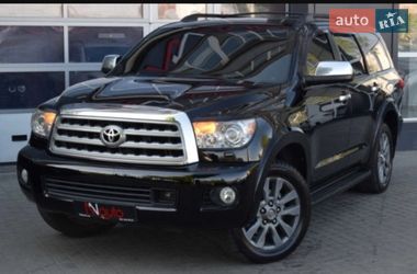 Позашляховик / Кросовер Toyota Sequoia 2014 в Києві