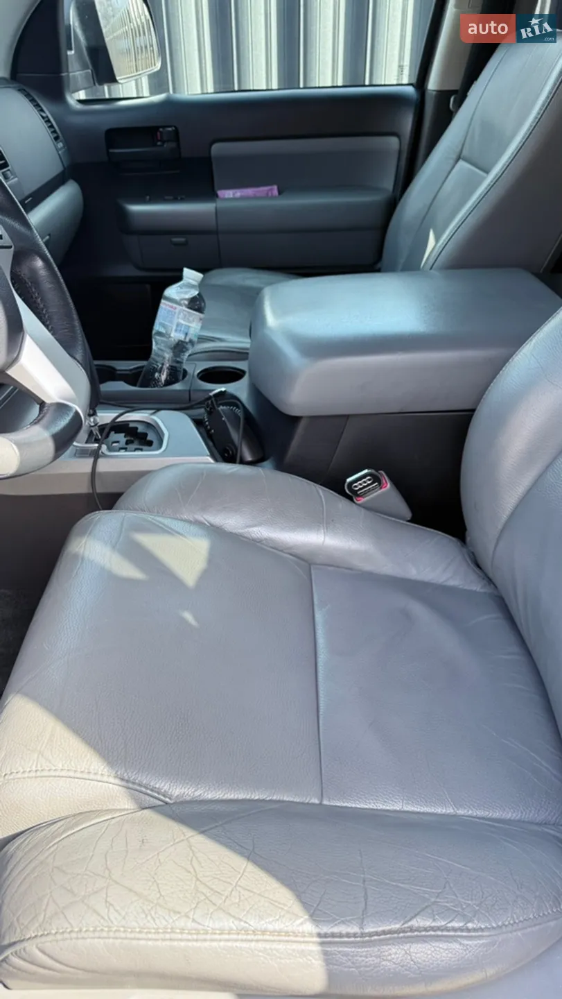 2016 Toyota Sequoia - мініатюра 25