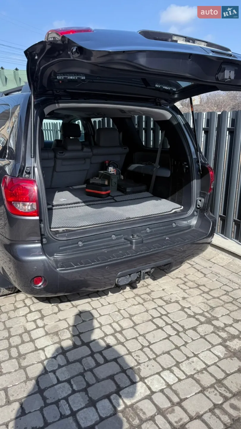 2016 Toyota Sequoia - мініатюра 12