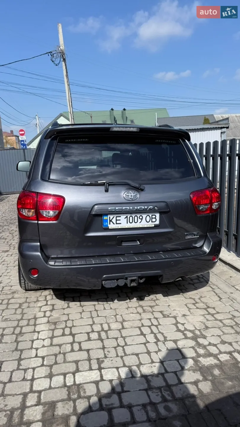 2016 Toyota Sequoia - мініатюра 14