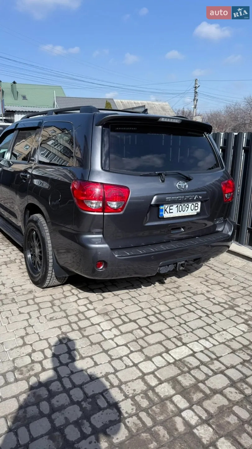 2016 Toyota Sequoia - мініатюра 10