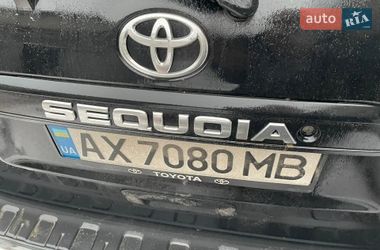 Внедорожник / Кроссовер Toyota Sequoia 2017 в Харькове