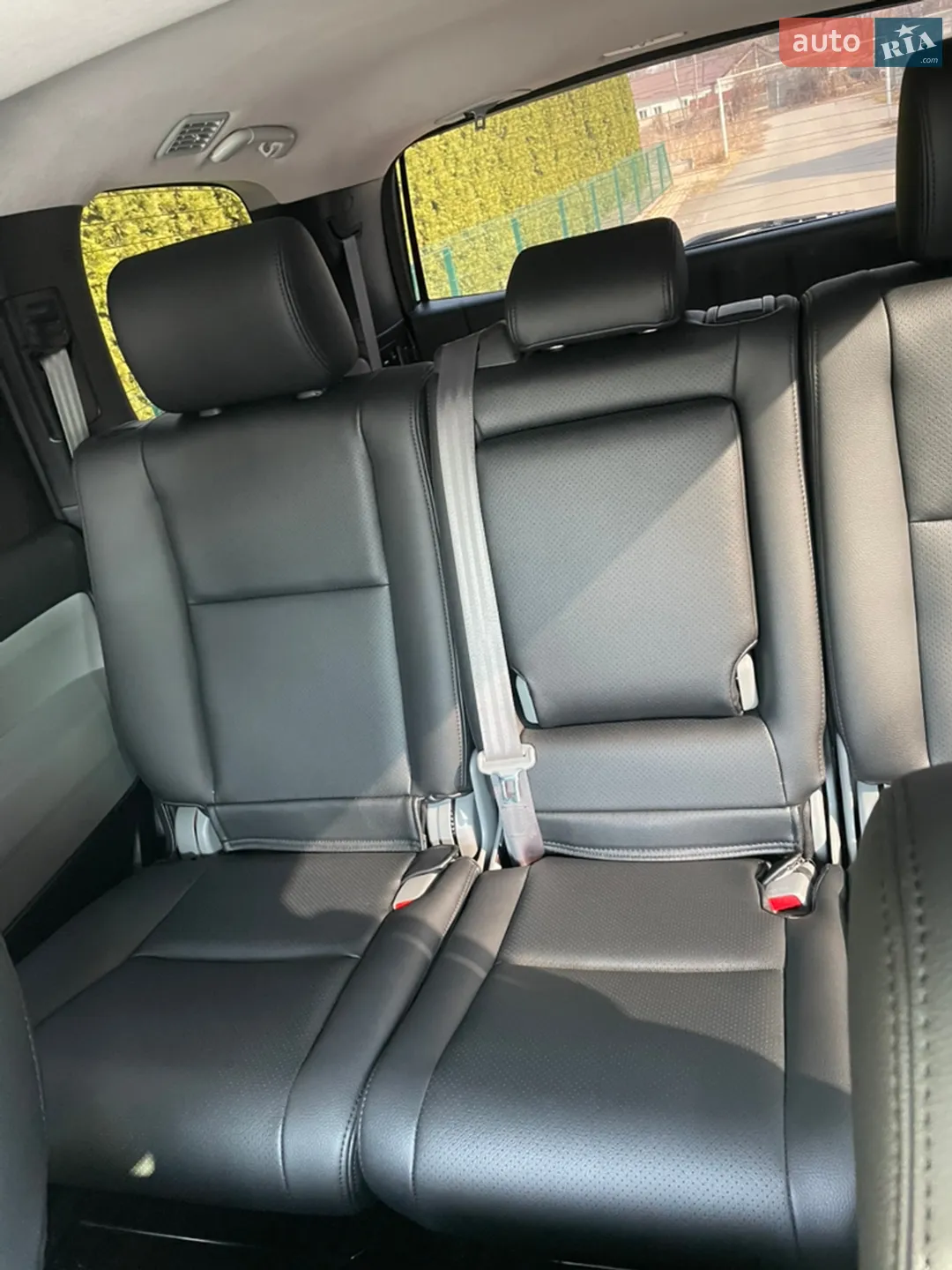 2018 Toyota Sequoia - мініатюра 16