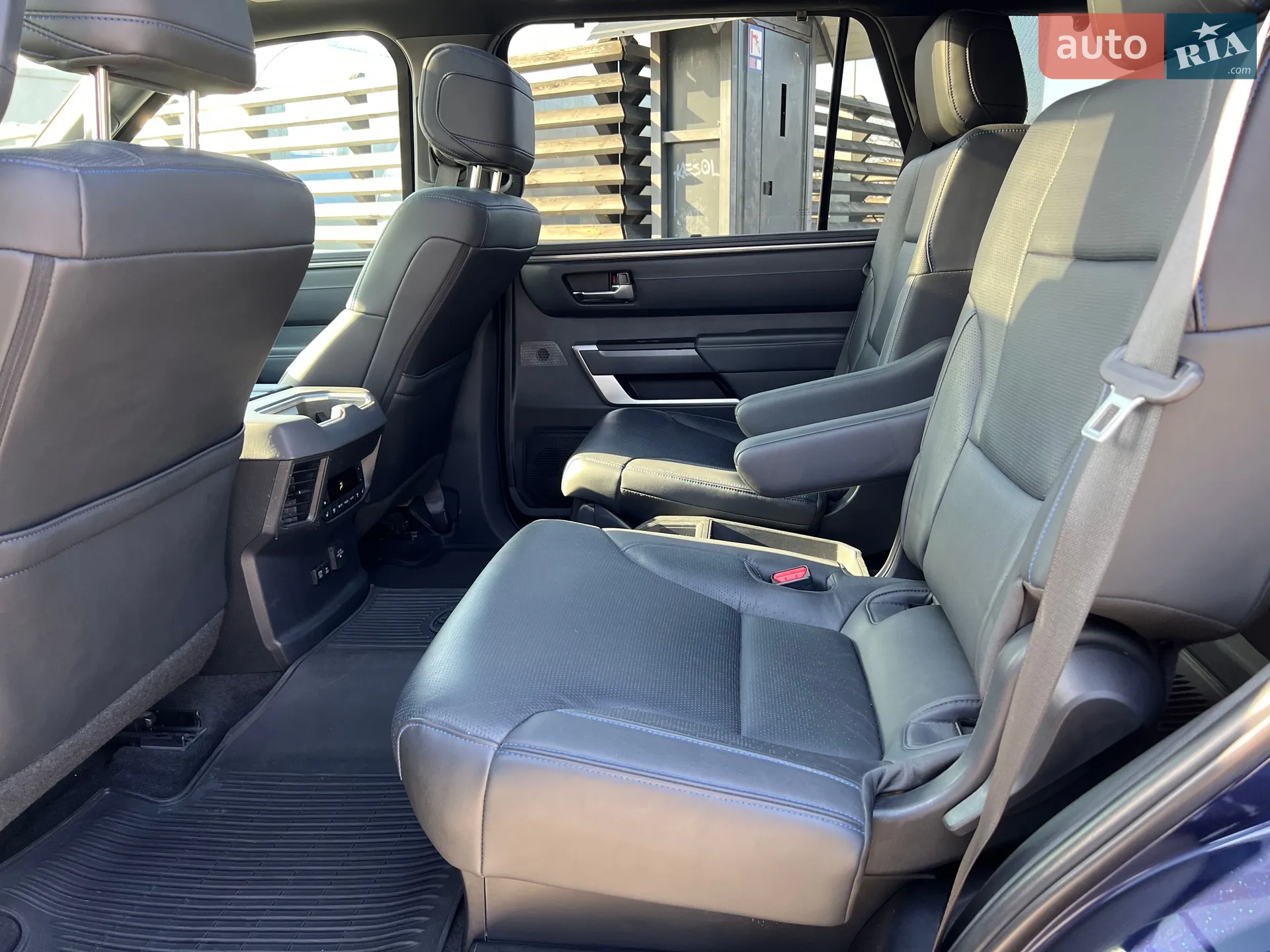 2022 Toyota Sequoia - мініатюра 7