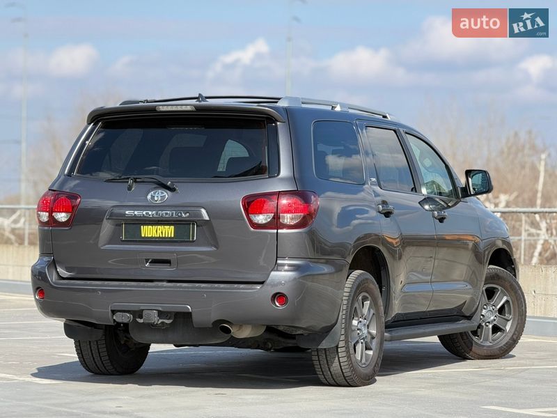 Внедорожник / Кроссовер Toyota Sequoia 2019 в Киеве