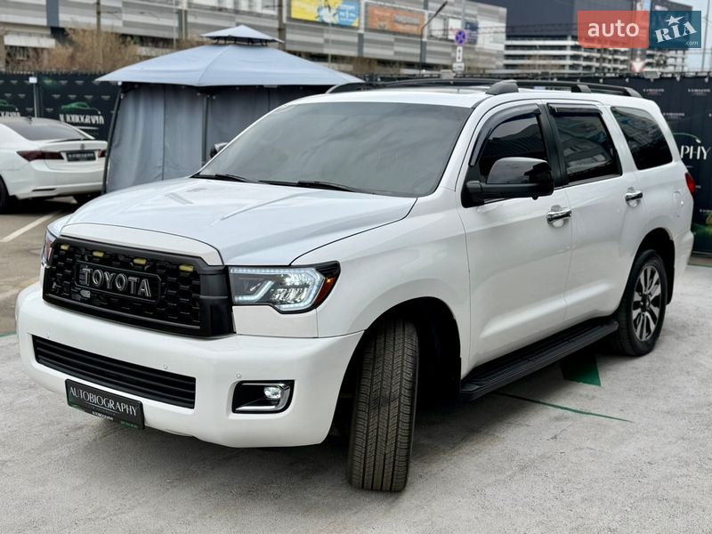 Внедорожник / Кроссовер Toyota Sequoia 2013 в Киеве