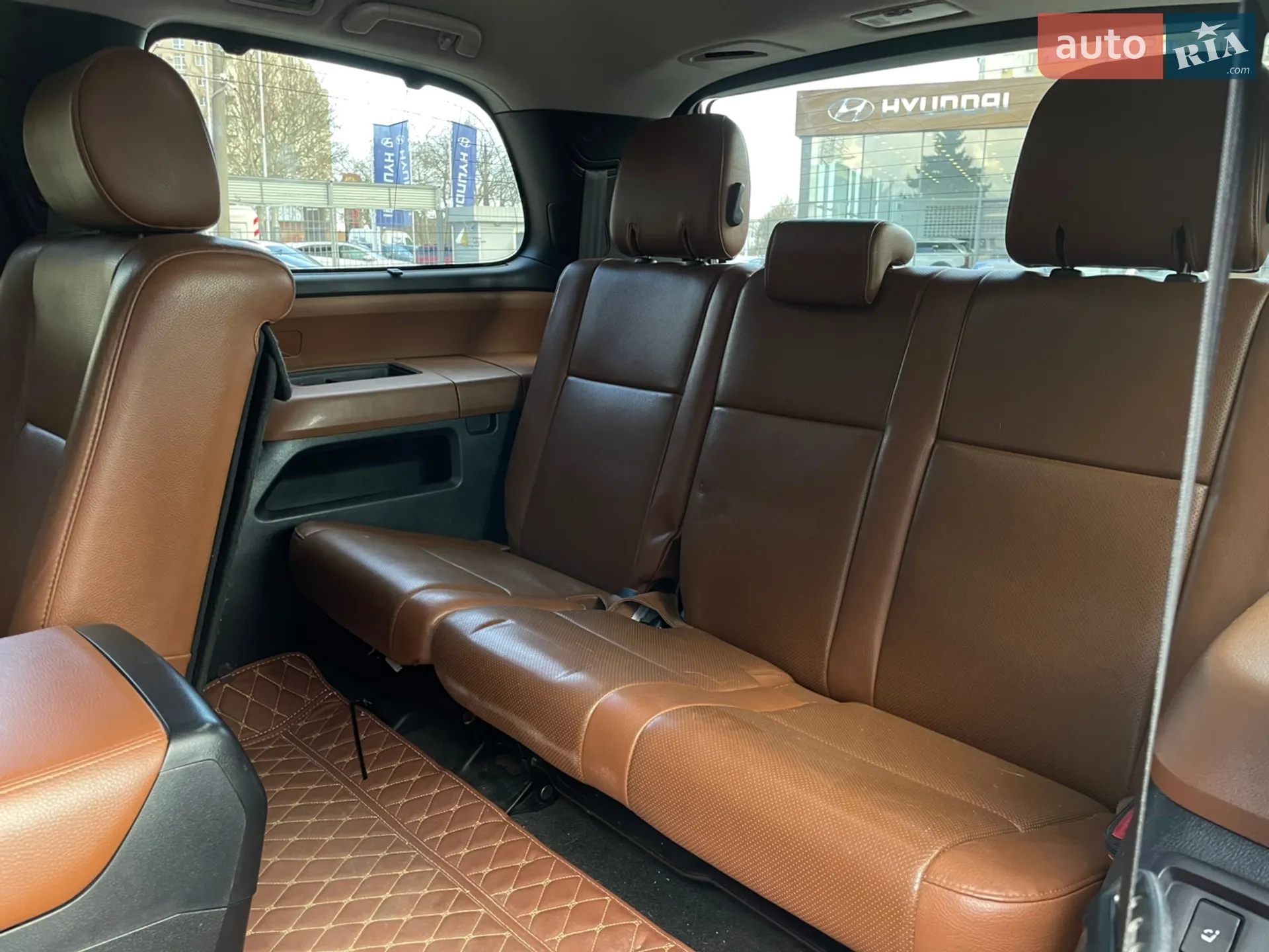 2011 Toyota Sequoia - мініатюра 38