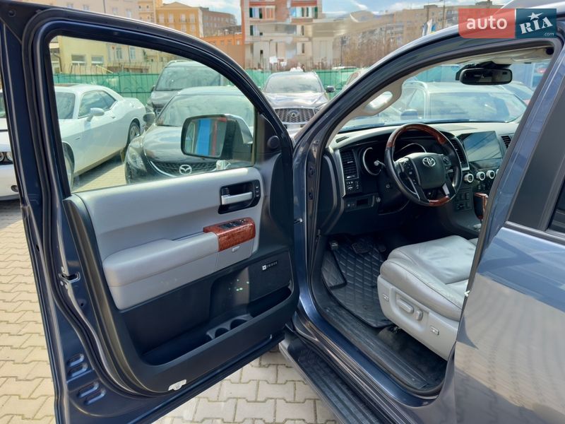 Внедорожник / Кроссовер Toyota Sequoia 2017 в Одессе фото 20 Внедорожник / Кроссовер Toyota Sequoia 2017 в Одессе