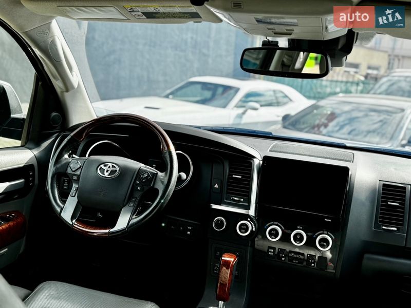 Внедорожник / Кроссовер Toyota Sequoia 2017 в Одессе фото 33 Внедорожник / Кроссовер Toyota Sequoia 2017 в Одессе