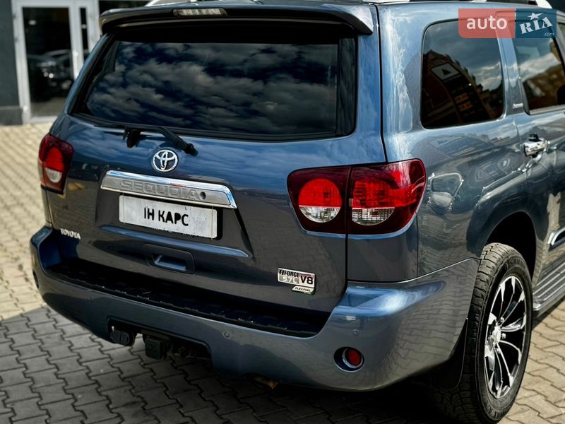 Внедорожник / Кроссовер Toyota Sequoia 2017 в Одессе фото 16 Внедорожник / Кроссовер Toyota Sequoia 2017 в Одессе