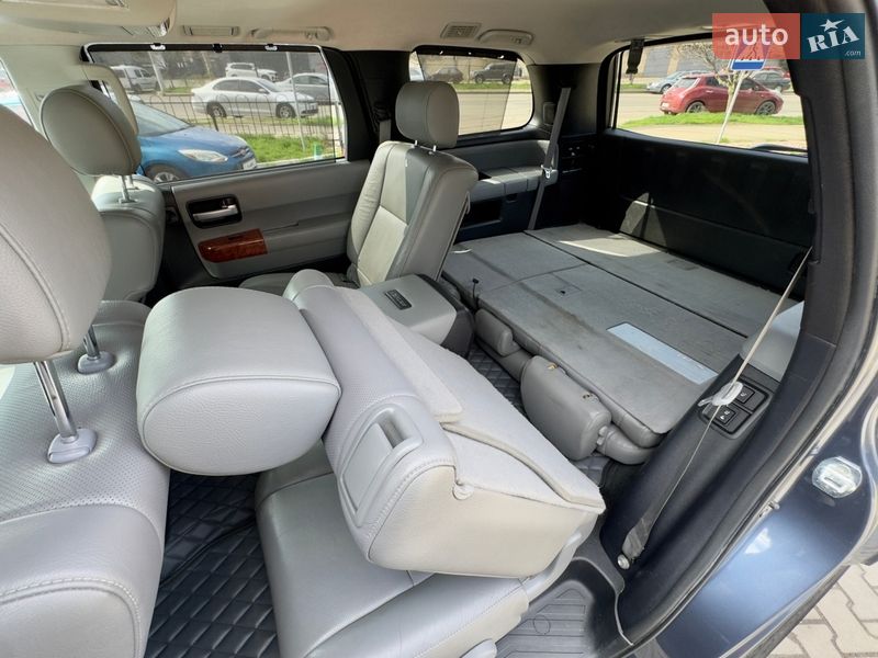 Внедорожник / Кроссовер Toyota Sequoia 2017 в Одессе фото 43 Внедорожник / Кроссовер Toyota Sequoia 2017 в Одессе