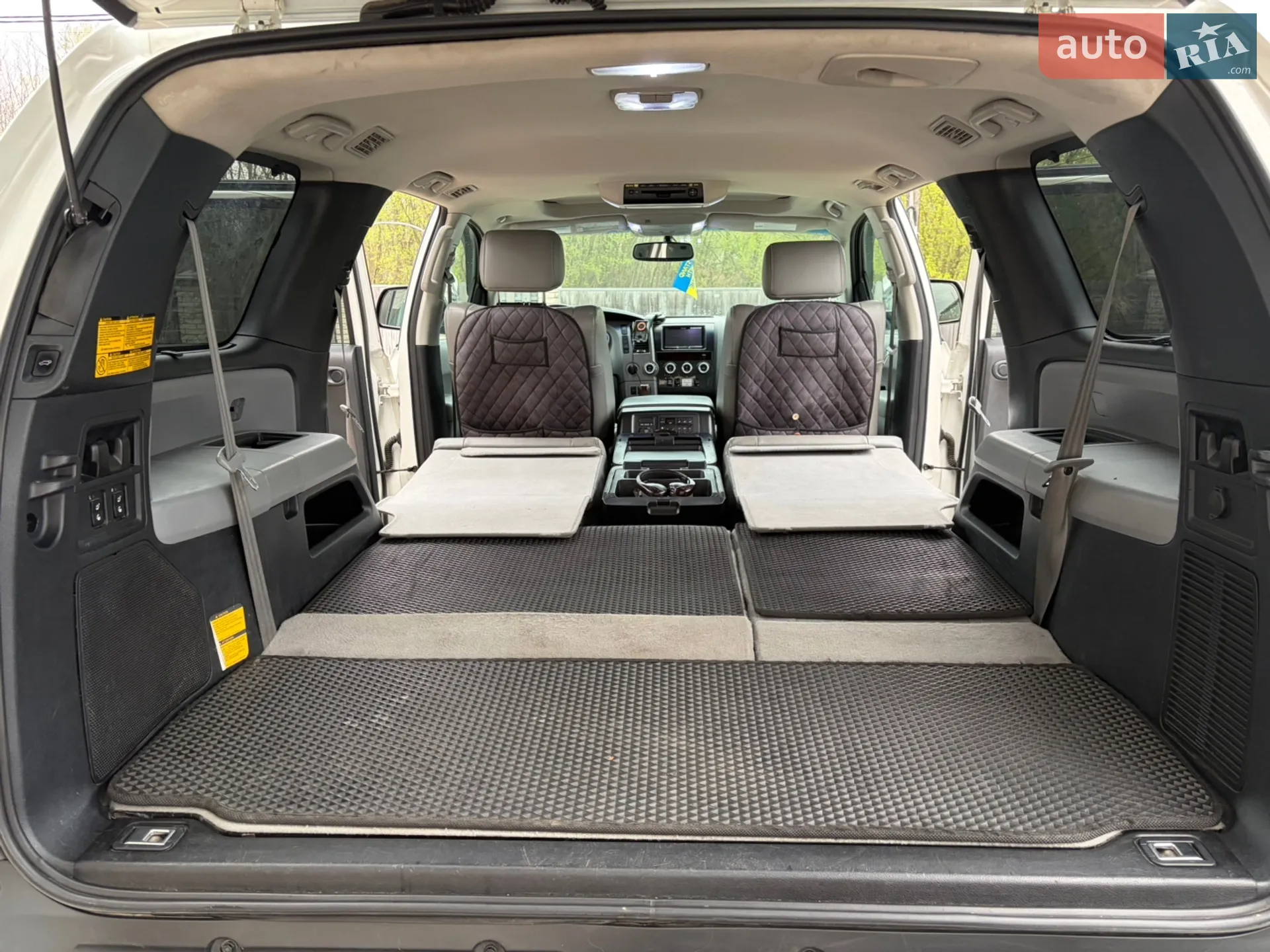 2012 Toyota Sequoia - мініатюра 14